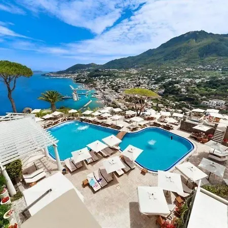 San Montano & Hotel Lacco Ameno (Isola d'Ischia)