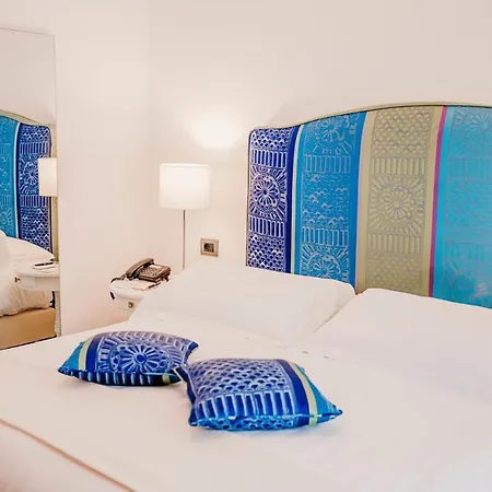 Hotel San Montano & 5*