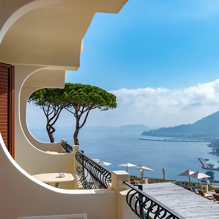 San Montano & Lacco Ameno (Isola d'Ischia)