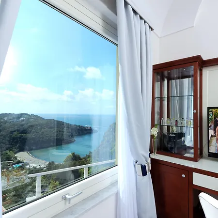 San Montano & Lacco Ameno (Isola d'Ischia)