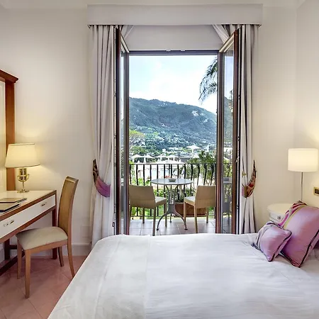 San Montano & Lacco Ameno (Isola d'Ischia)