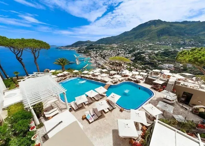 San Montano & Hotel Lacco Ameno (Isola d'Ischia)