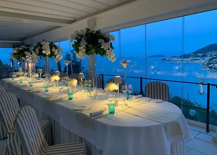 San Montano & Hotel Lacco Ameno (Isola d'Ischia)