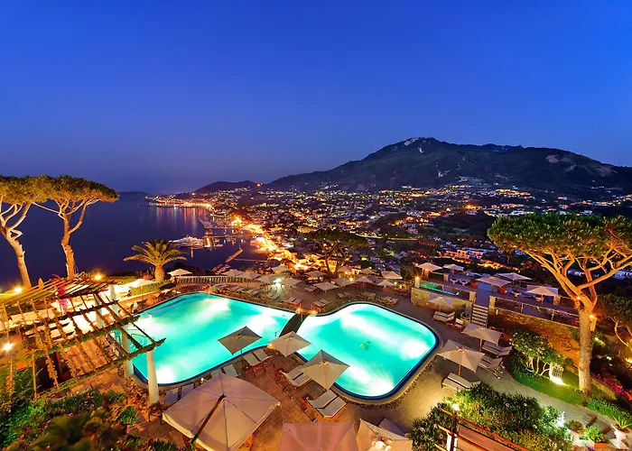 San Montano & Hotel Lacco Ameno (Isola d'Ischia)